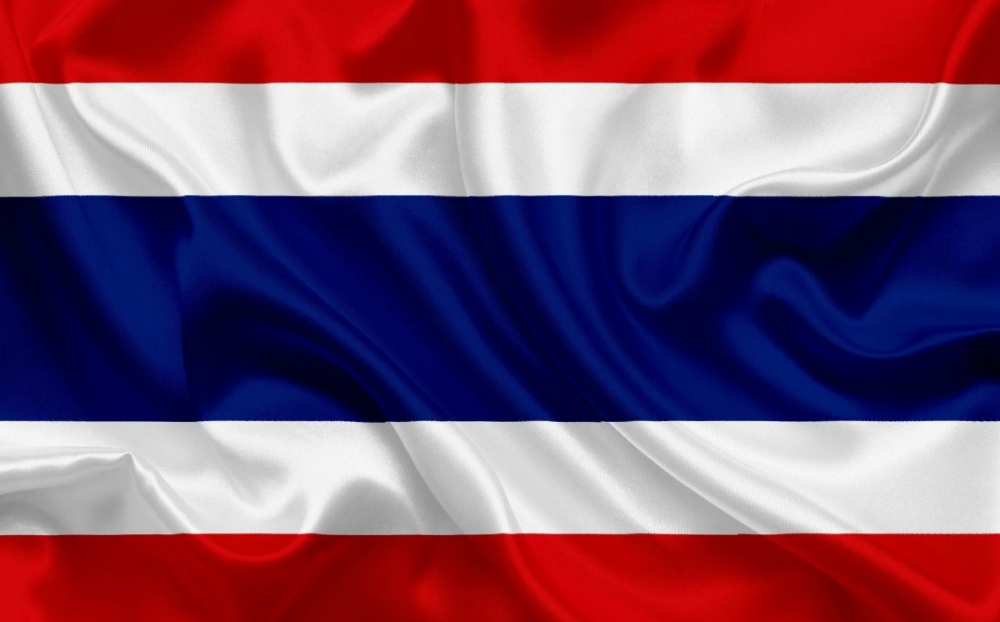 Кого надо добавить на флаг Королевства Таиланд, чтобы получился военно-морской флаг этой же державы?