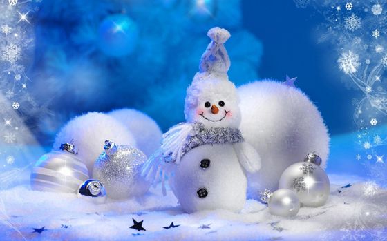 Сколько нужно снежных комочков что бы слепить снеговика?