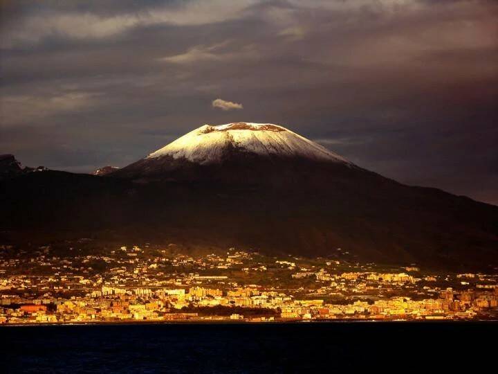 Везувий – это вулкан в Италии