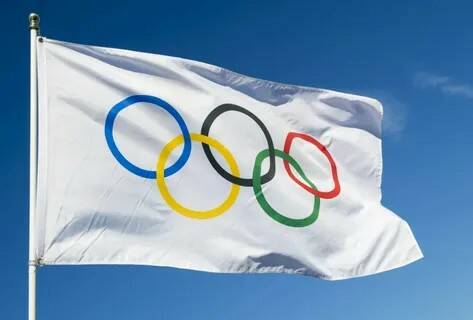 Какого цвета кольцо на олимпийском флаге символизирует Европу?