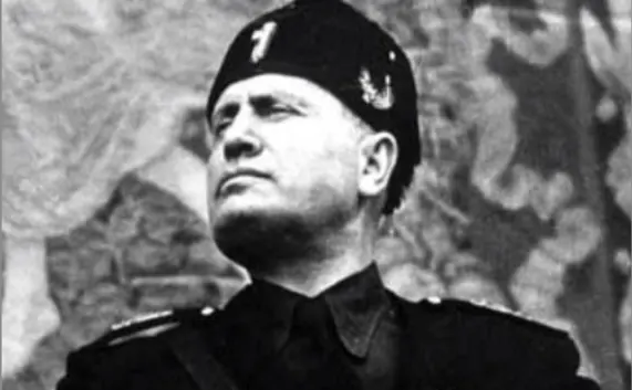 Какой идеологии придерживался итальянский диктатор Муссолини?