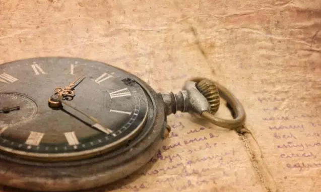 А какое из этих событий произошло раньше?