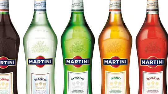 Какие напитки из перечисленных используются для приготовления Мартини?