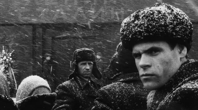 Какой ритуал совершал советский гражданин, собираясь в дальнюю дорогу?