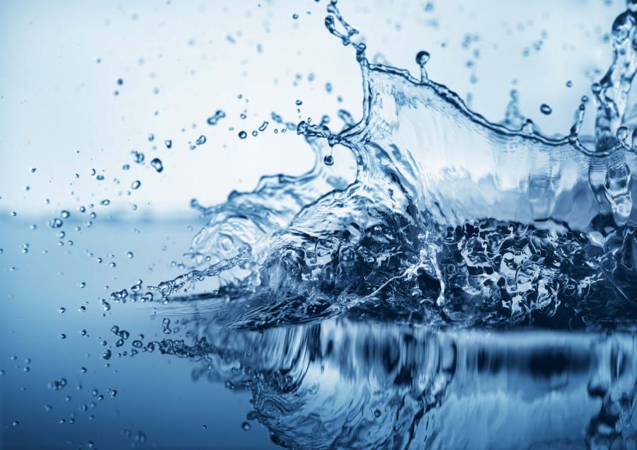 Ученые разделяют  состояний воды в твердой форме и 5 в жидком виде.