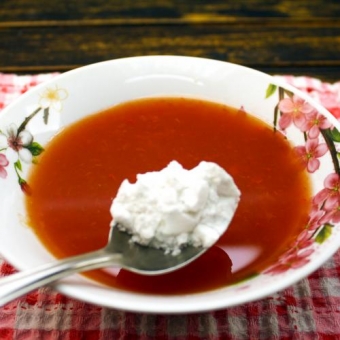 Суп-пюре из овощей с огуречным соусом